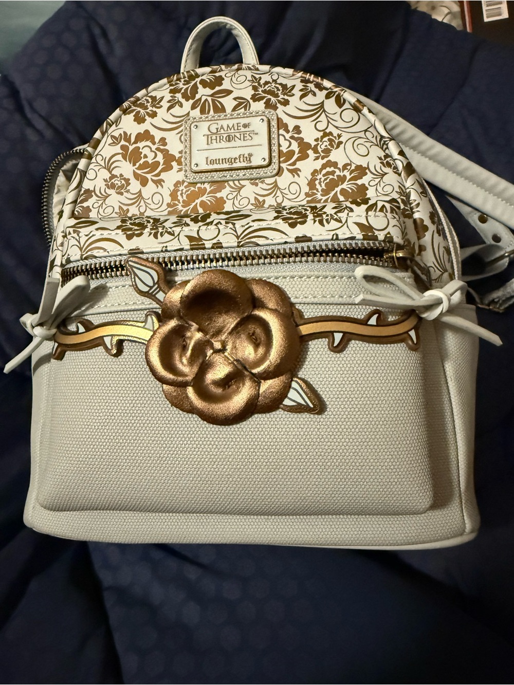 Eight3Five x Loungefly - Game of Thrones mini backpack - part of flower fell off